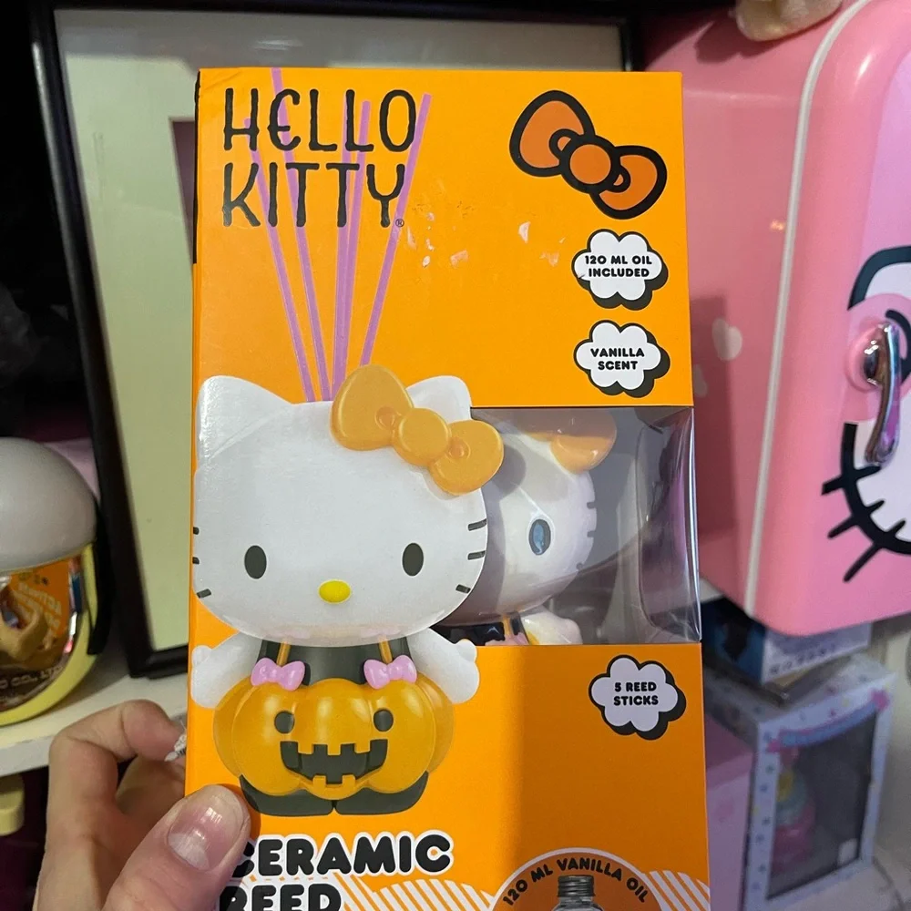 Hello Kitty Ceramic Reed Diffuser